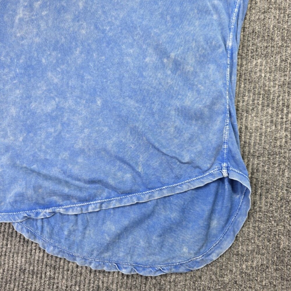 Rock & Republic Shirt Womens L Blue Wash Studded Asymmetrical Hem Top Boho Edgy - Picture 2 of 9